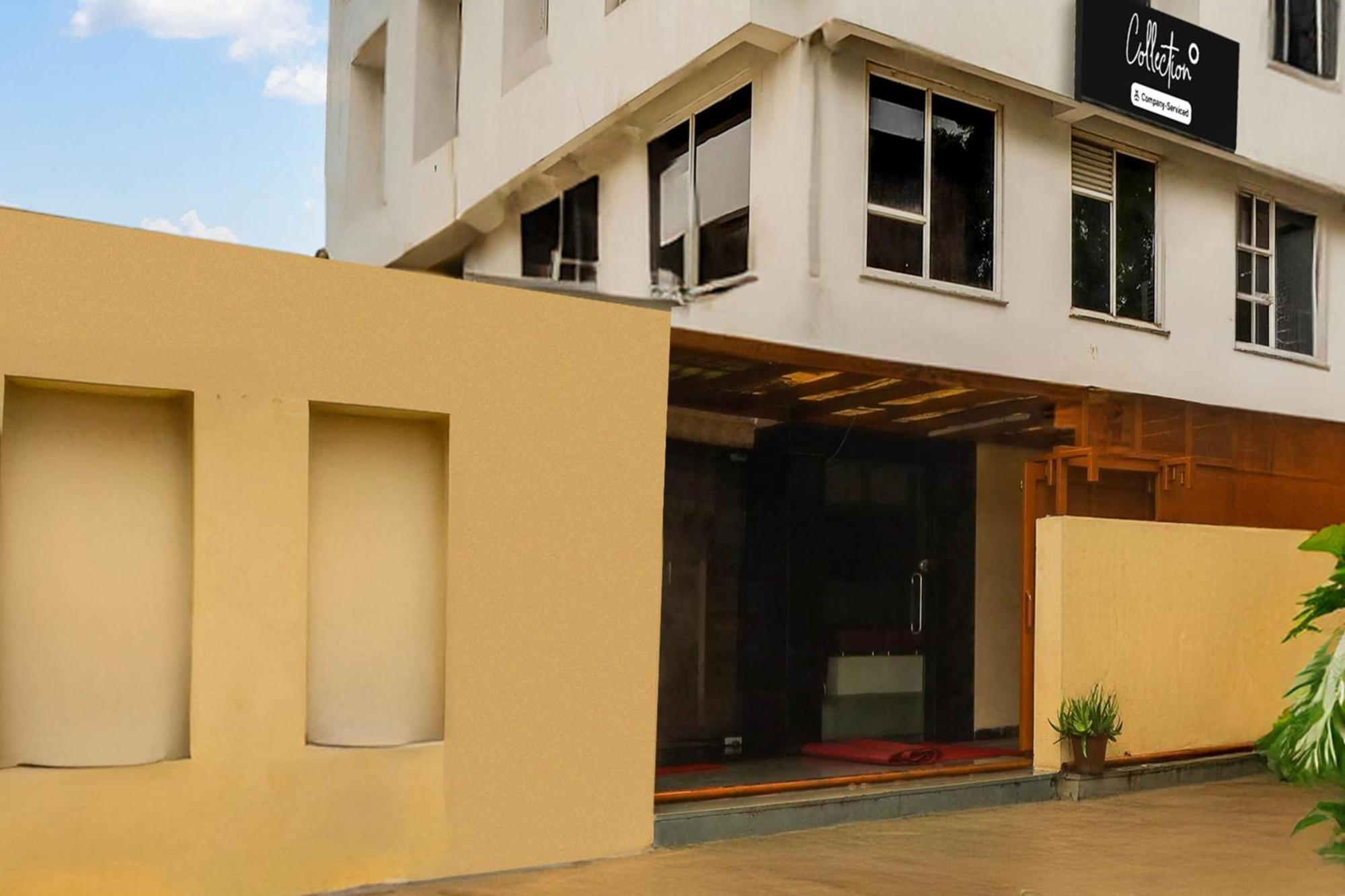 Super Collection O Ashram Road Near Sardar Bridge Formerly Hotel Apple Inn อาเมดาบัด ภายนอก รูปภาพ